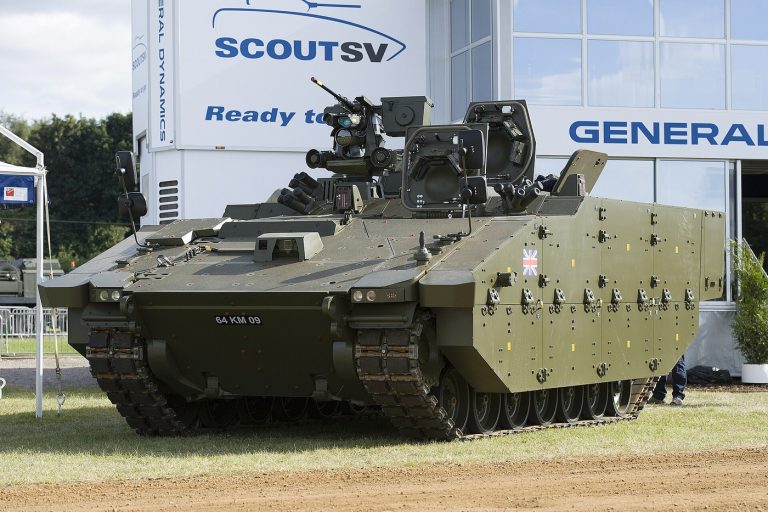 Ajax: британська розвідувальна бронемашина з гарматою CT40